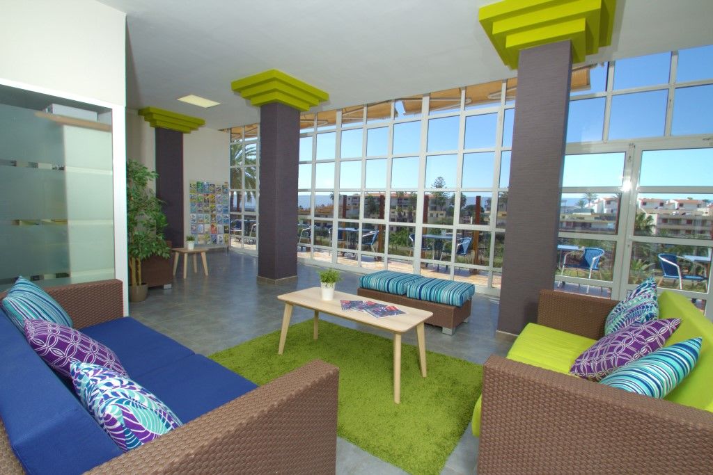 Apart-hotel New Folías 3*